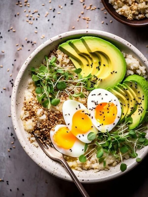 Colourful salad bowl with grains and vegetables